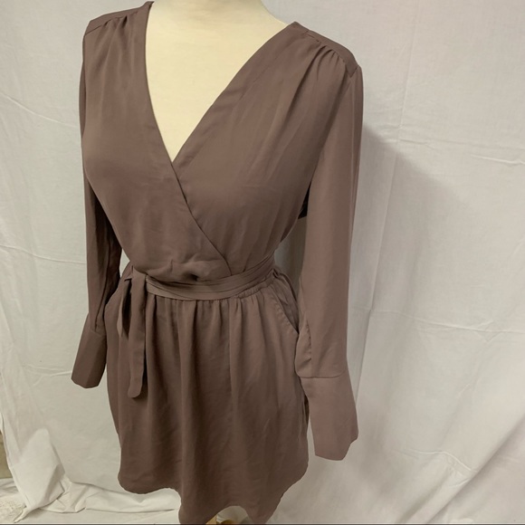 Dynamite Dress - Picture 4 of 8